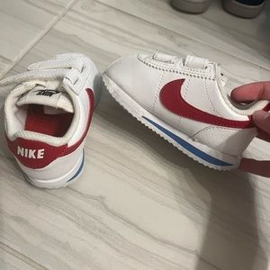 Baby Nike shoes 6C